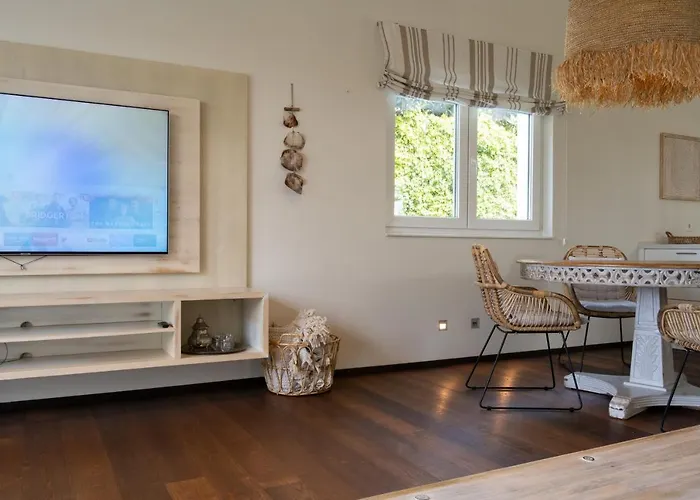 Villa Madrugada, Beachside In Costabella *