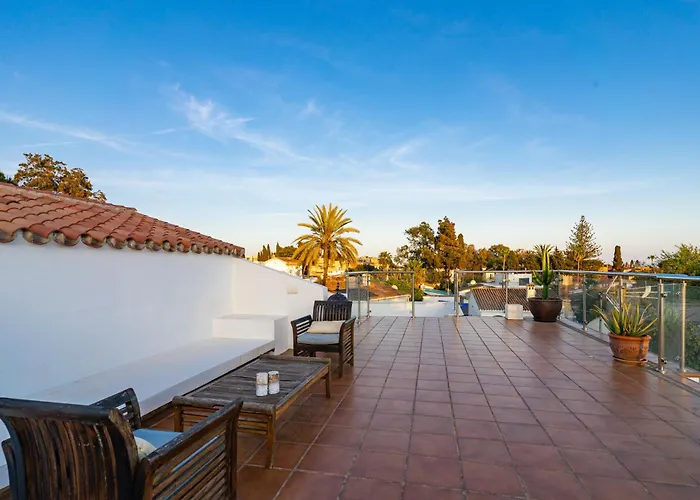 Madrugada, Beachside In Costabella Marbella