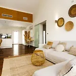 Madrugada, Beachside In Costabella Marbella