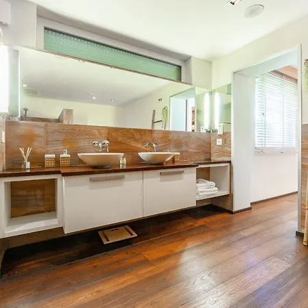 Madrugada, Beachside In Costabella Villa