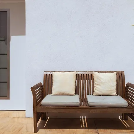 Madrugada, Beachside In Costabella Marbella