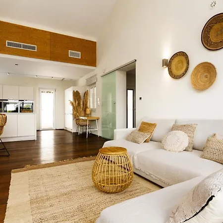 Madrugada, Beachside In Costabella Marbella