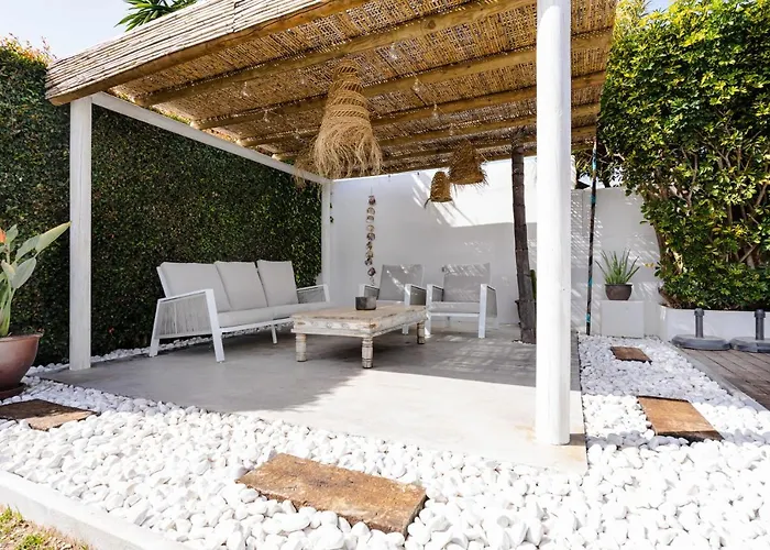 Madrugada, Beachside In Costabella *