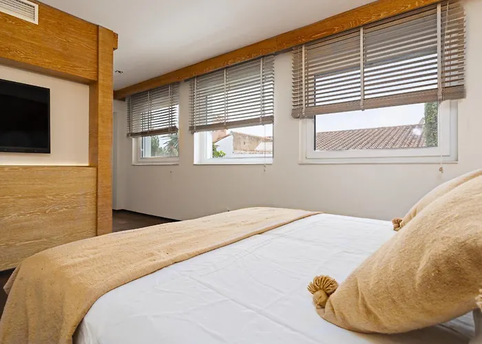 Villa Madrugada, Beachside In Costabella