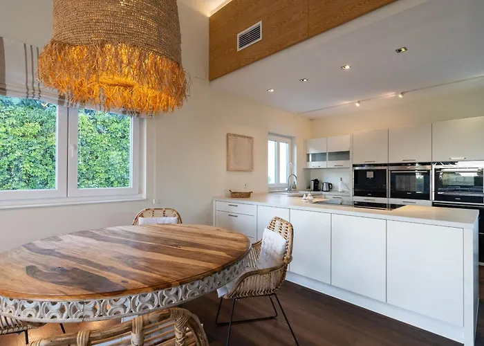 Villa Madrugada, Beachside In Costabella Marbella